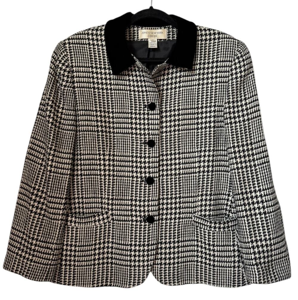 Vintage Jones New York Black Velvet and white houndstooth Coat size large